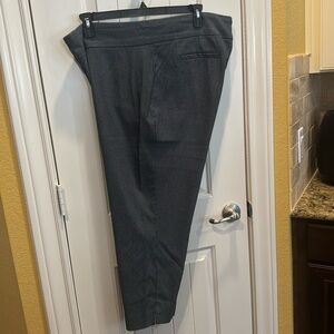 Blue and white small check pattern pull on cropped pants.